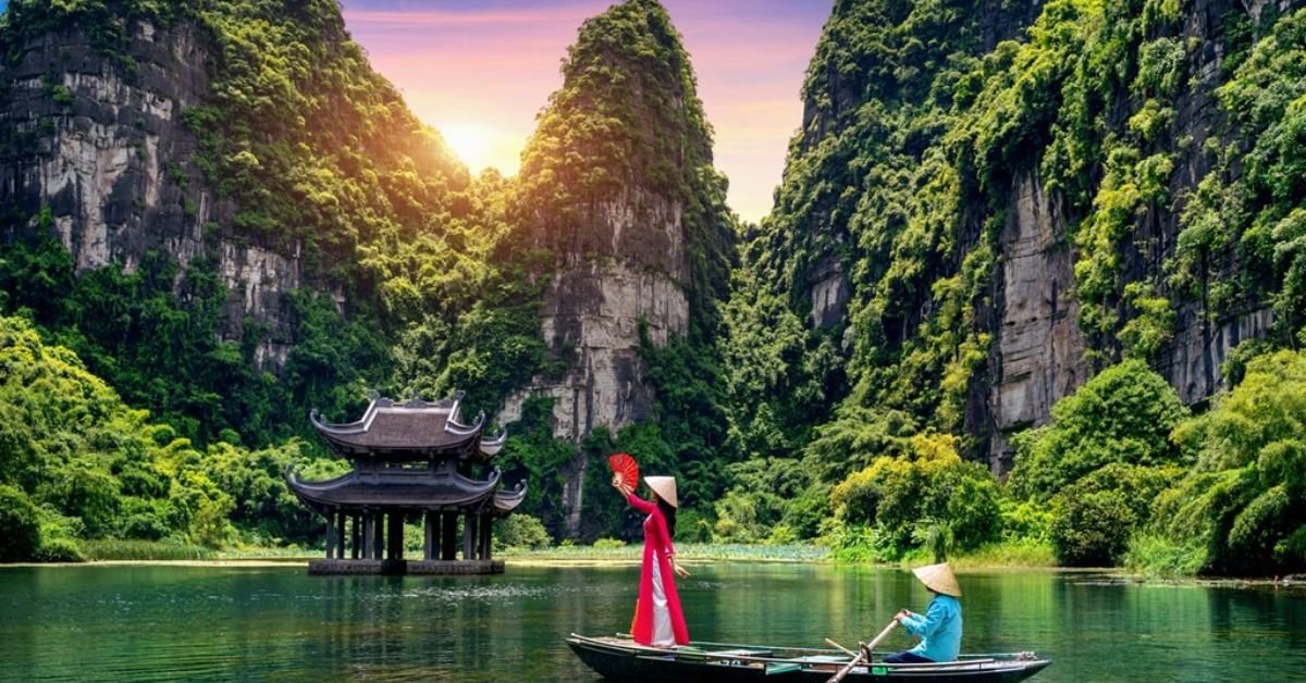 Why visit vietnam? Stunning attractions, food, and culture traveler's love